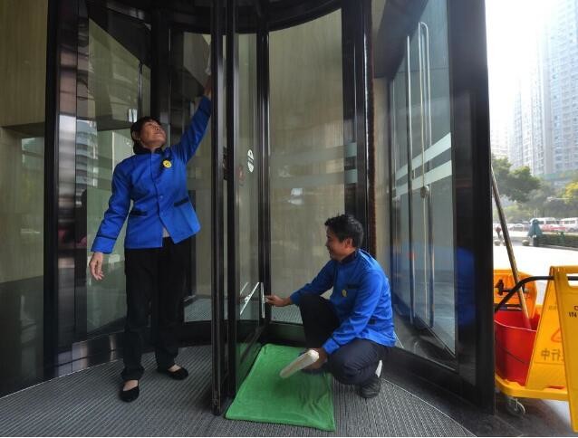 別墅開(kāi)荒保潔注意事項(xiàng)有哪些