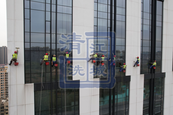 專業外墻清洗公司，江城清洗——29載行業深耕品牌
