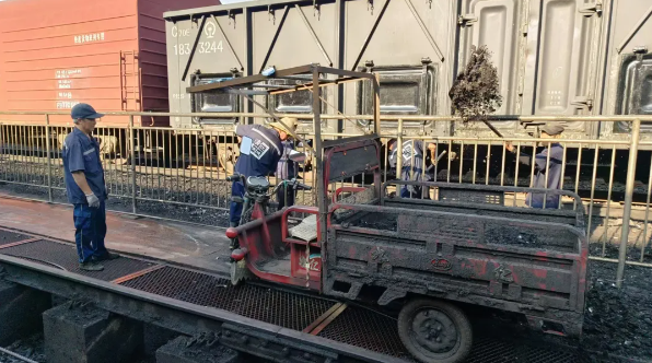 江岸車輛段項目組夏日奮戰紀實